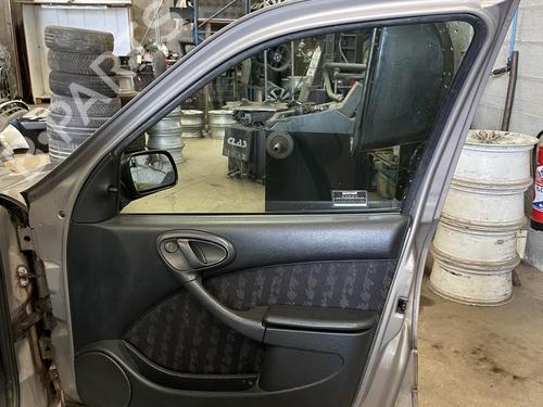 Used Front right door window CITROËN XSARA (N1) 1.4 HDi (68 hp) 26411877