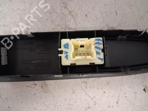 Used Right front window switch Right front window switch 39032465 39032465