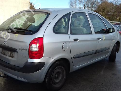 Left headlight CITROËN XSARA PICASSO (N68) 2.0 HDi | BP27036393C28 