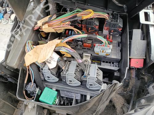 Used Fuse box PEUGEOT 308 I (4A_, 4C_) 2.0 HDi (136 hp) 29864173