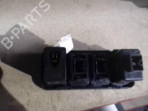 Used Headlight switch HYUNDAI TRAJET (FO) 2.0 CRDi (113 hp) 27032150