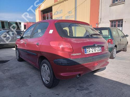Used Third brake light PEUGEOT 206 Hatchback (2A/C) 1.4 i (75 hp) 27036573