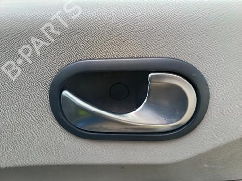 Used Front right interior door handle RENAULT TWINGO II (CN0_) 1.2 16V (CN04, CN0B) (75 hp) 30848939