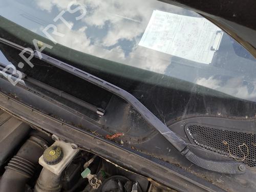 Used Front windshield wiper arm PEUGEOT 307 Break (3E) 1.6 HDi 110 (109 hp) 27035408