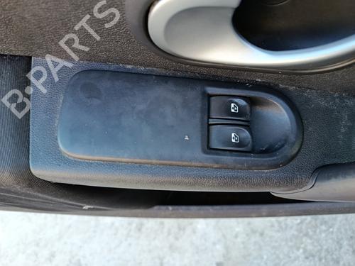 Venstre fortil elrude kontakt RENAULT CLIO III (BR0/1, CR0/1) 1.5 dCi (C/BR0G, C/BR1G) (68 hp) 30849001