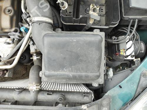 Luftfilter kasse PEUGEOT 206 Hatchback (2A/C) 1.4 i (75 hp) 27038866