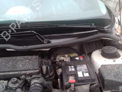 Used Front windshield wiper arm PEUGEOT 206 Hatchback (2A/C) 1.4 HDi eco 70 (68 hp) 27027576