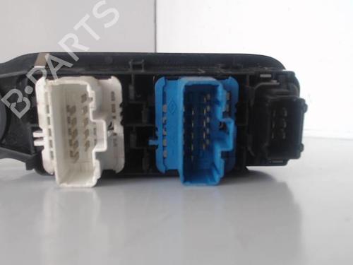 Used Left front window switch Left front window switch RENAULT MODUS / GRAND MODUS (F/JP0_) 1.5 dCi (JP0G, JP0H) (106 hp) 27036825 27036825
