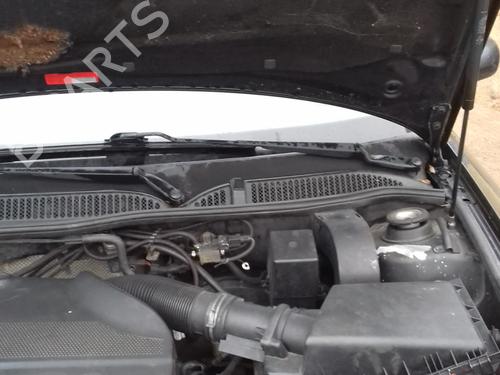 Used Front windshield wiper arm AUDI A3 (8L1) 1.9 TDI (110 hp) 27028260