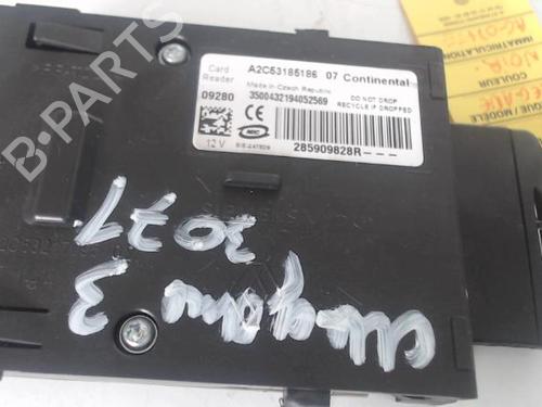 Used Card reader RENAULT MEGANE III Hatchback (BZ0/1_, B3_) 1.5 dCi (BZ09, BZ0D, BZ1W, BZ29, BZ14) (110 hp) 27030560
