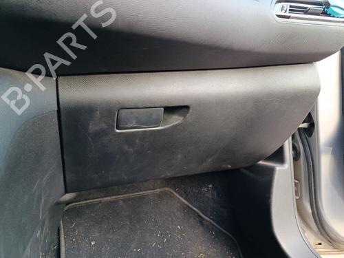 Used Glove box PEUGEOT 308 II (LB_, LP_, LW_, LH_, L3_) 1.6 BlueHDi 120 (120 hp) 29761378