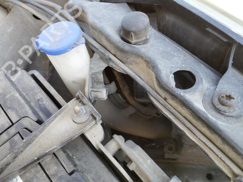 Windscreen washer tank FORD FIESTA V (JH_, JD_) 1.6 16V 1354171