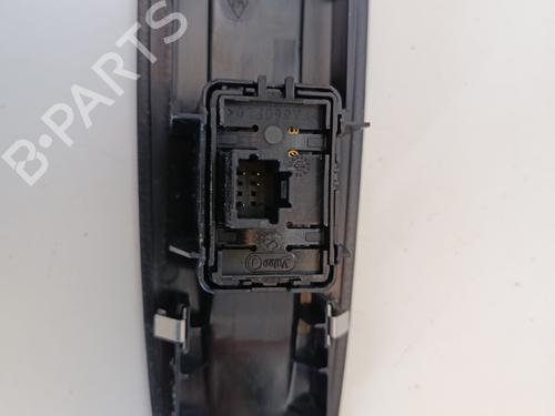 Mando elevalunas delantera derecho Mando elevalunas delantera derecho RENAULT SCÉNIC III (JZ0/1_) 1.5 dCi (JZ02, JZ0R) (95 hp) 35968618 35968618