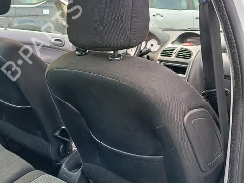 Used Right front seat Right front seat PEUGEOT 206 Hatchback (2A/C) 1.4 HDi eco 70 (68 hp) 32713941 32713941