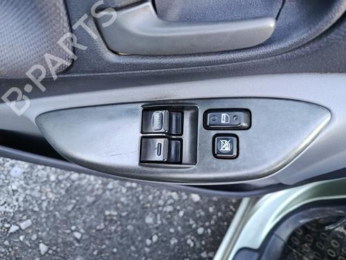 Used Left front window switch Left front window switch TOYOTA YARIS (_P1_) 1.4 D-4D (NLP10_, NLP10R) (75 hp) 40112630 40112630