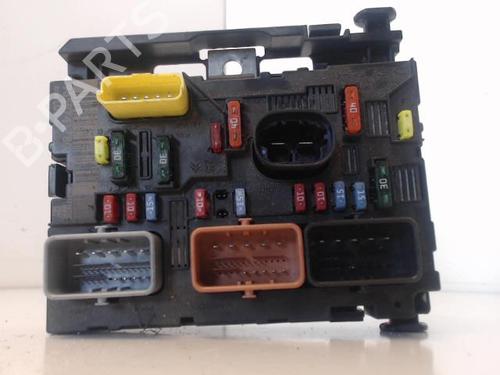 Used Fuse box Fuse box 27027193 27027193