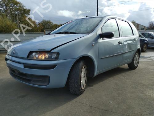 Brugte FIAT PUNTO (188_) 1.9 DS 60 (188.031, .051, .231, .251) (60 hp) 4341733