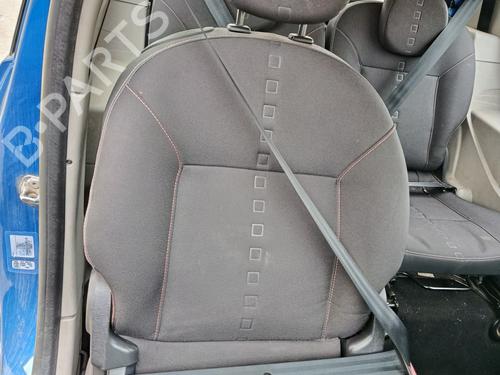 Used Front right seatbelt RENAULT TWINGO II (CN0_) 1.2 16V (CN04, CN0B) (75 hp) 30848923
