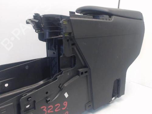 Used Armrest / Center console PEUGEOT 3008 I MPV (0U_) 1.6 HDi (109 hp) 29200560