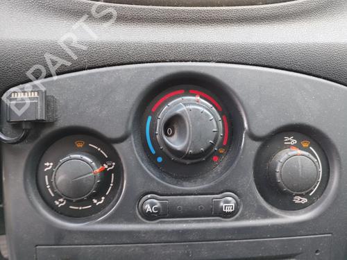 Used Climate control RENAULT CLIO III (BR0/1, CR0/1) 1.5 dCi (C/BR0G, C/BR1G) (68 hp) 27035604
