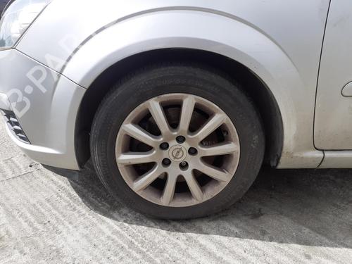 Used Left front driveshaft OPEL ZAFIRA / ZAFIRA FAMILY B (A05) 1.9 CDTI (M75) (150 hp) 27030101