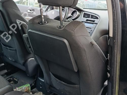 Used Right front seat Right front seat PEUGEOT 5008 (0U_, 0E_) 1.6 HDi (112 hp) 32493683 32493683