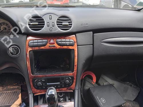 Used Warning switch MERCEDES-BENZ CLK (C209) CLK 200 Kompressor (209.342) (163 hp) 27028901