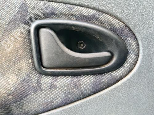 Venstre fortil invendig håndtag RENAULT MEGANE Scenic (JA0/1_) 1.6 e (JA0F) (90 hp) 32784055