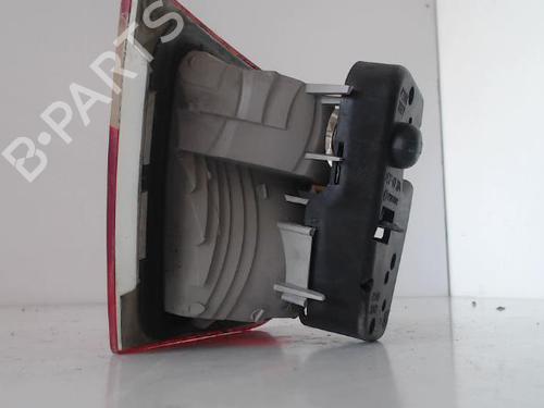 right-tailgate-light-bmw-3-touring-e46-1999-2000-2001-2002-2003-2004-2005-27037082 main image