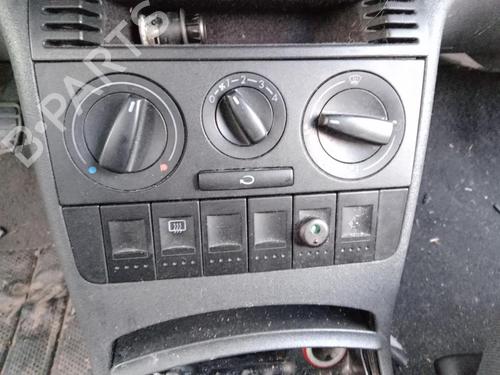 Airco bedieningspaneel VW POLO (6N2) 1.4 16V (75 hp) 27026545