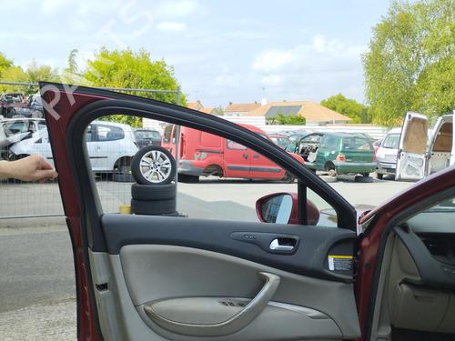 Used Front left lock Front left lock CITROËN C5 III (RD_) 2.0 HDi 140 (RDRHF8, RDRHFA, RDRHA8, RDRHAJ) (140 hp) 27038822 27038822