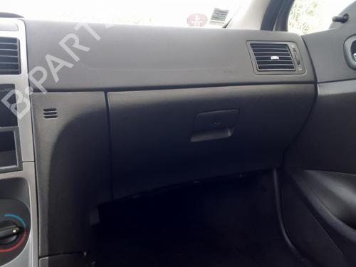 Used Glove box PEUGEOT 307 (3A/C) 2.0 HDi 110 (107 hp) 27537022