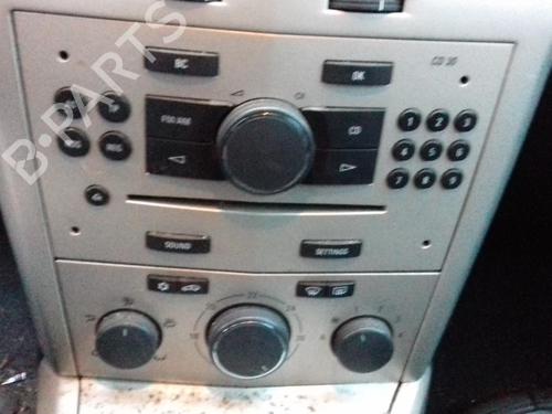 Used Radio OPEL ASTRA H (A04) 1.7 CDTI (L48) (100 hp) 27028369