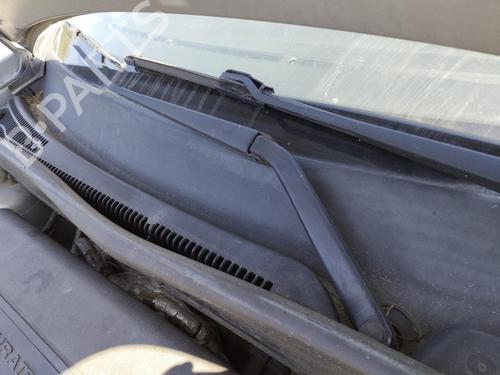 Used Front windshield wiper arm FORD FUSION (JU_) 1.4 (80 hp) 27038604