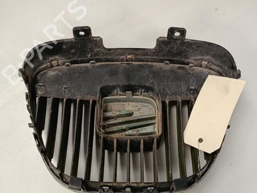 Used Grille Grille SEAT CORDOBA (6L2) 1.9 TDI (100 hp) 40112721 40112721