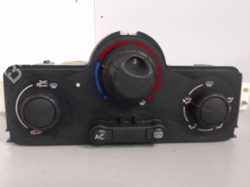 Used Climate control Climate control RENAULT MEGANE II (BM0/1_, CM0/1_) 1.6 16V (BM0C, CM0C) (113 hp) 27031154 27031154