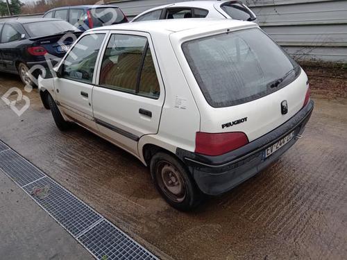 Used Left taillight Left taillight PEUGEOT 106 II (1A_, 1C_) 1.0 i (50 hp) 27033996 27033996