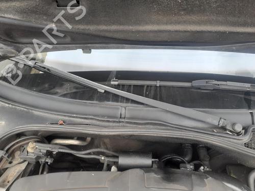 Used Front windshield wiper arm RENAULT LAGUNA II (BG0/1_) 1.9 dCi (BG1A, BG1W, BG0G) (110 hp) 27595843