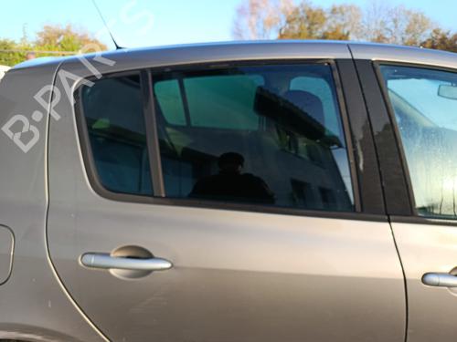 Rudehejsemekanisme Højre bagtil RENAULT CLIO III (BR0/1, CR0/1) 1.5 dCi (C/BR0G, C/BR1G) (68 hp) 30849004