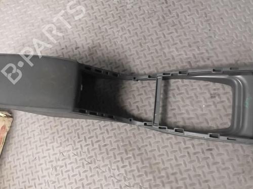 Used Middle console RENAULT MEGANE II (BM0/1_, CM0/1_) 1.5 dCi (BM02, BM13, BM2A, CM02, CM13) (101 hp) 27034514