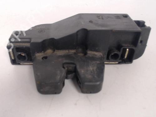 Used Tailgate lock PEUGEOT 307 Break (3E) 2.0 HDI 110 (107 hp) 27034311