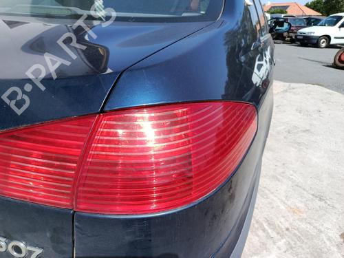 right-taillight-peugeot-607-9d-9u-2000-37632004 main image
