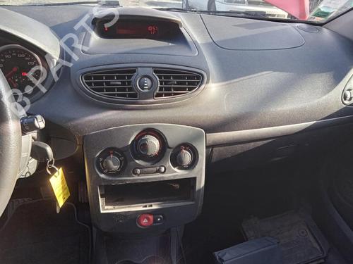 Used Glove box Glove box RENAULT CLIO III (BR0/1, CR0/1) 1.5 dCi (BR17, CR17) (86 hp) 27030542 27030542