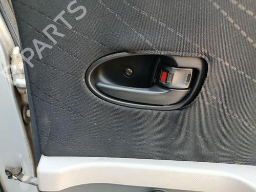 Høyre bak invendig håndtak Høyre bak invendig håndtak TOYOTA YARIS (_P9_) 1.4 D-4D (NLP90_, NLP90R) (90 hp) 37230470 37230470