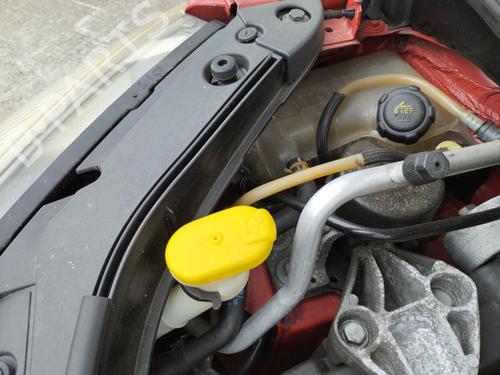 Used Windscreen washer tank RENAULT SCÉNIC II (JM0/1_) 1.5 dCi (JM1E, JM16) (106 hp) 27038681