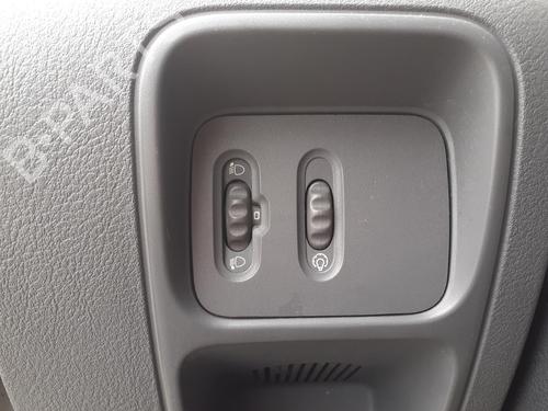 Used Headlight switch RENAULT CLIO II (BB_, CB_) 1.6 16V (BB01, BB0H, BB0T, BB14, BB1D, BB1R, BB2KL, BB3G... (107 hp) 27032763