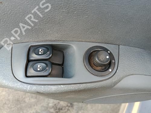 Used Left front window switch Left front window switch RENAULT MEGANE I (BA0/1_) 1.4 e (BA0E, BA0V) (75 hp) 32713884 32713884