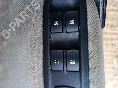 Interrupteur de vitre avant gauche RENAULT MEGANE II (BM0/1_, CM0/1_) 1.6 16V (112 hp) 32095661