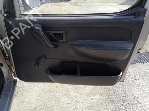 Used Front right interior door handle CITROËN BERLINGO / BERLINGO FIRST Box Body/MPV (M_) 1.9 D 70 (MBWJZ, MCWJZ) (69 hp) 27027339