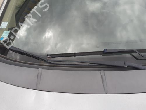 Used Front windshield wiper arm FIAT GRANDE PUNTO (199_) 1.3 D Multijet (75 hp) 27326479